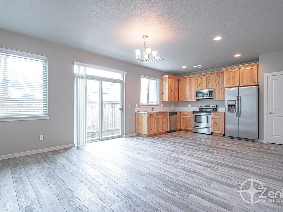1308 NE 82nd Dr