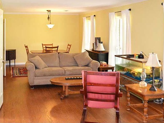 3rd image of 312 El Portal Dr