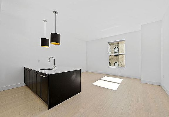 5th image of 30 Morningside Dr APT 430