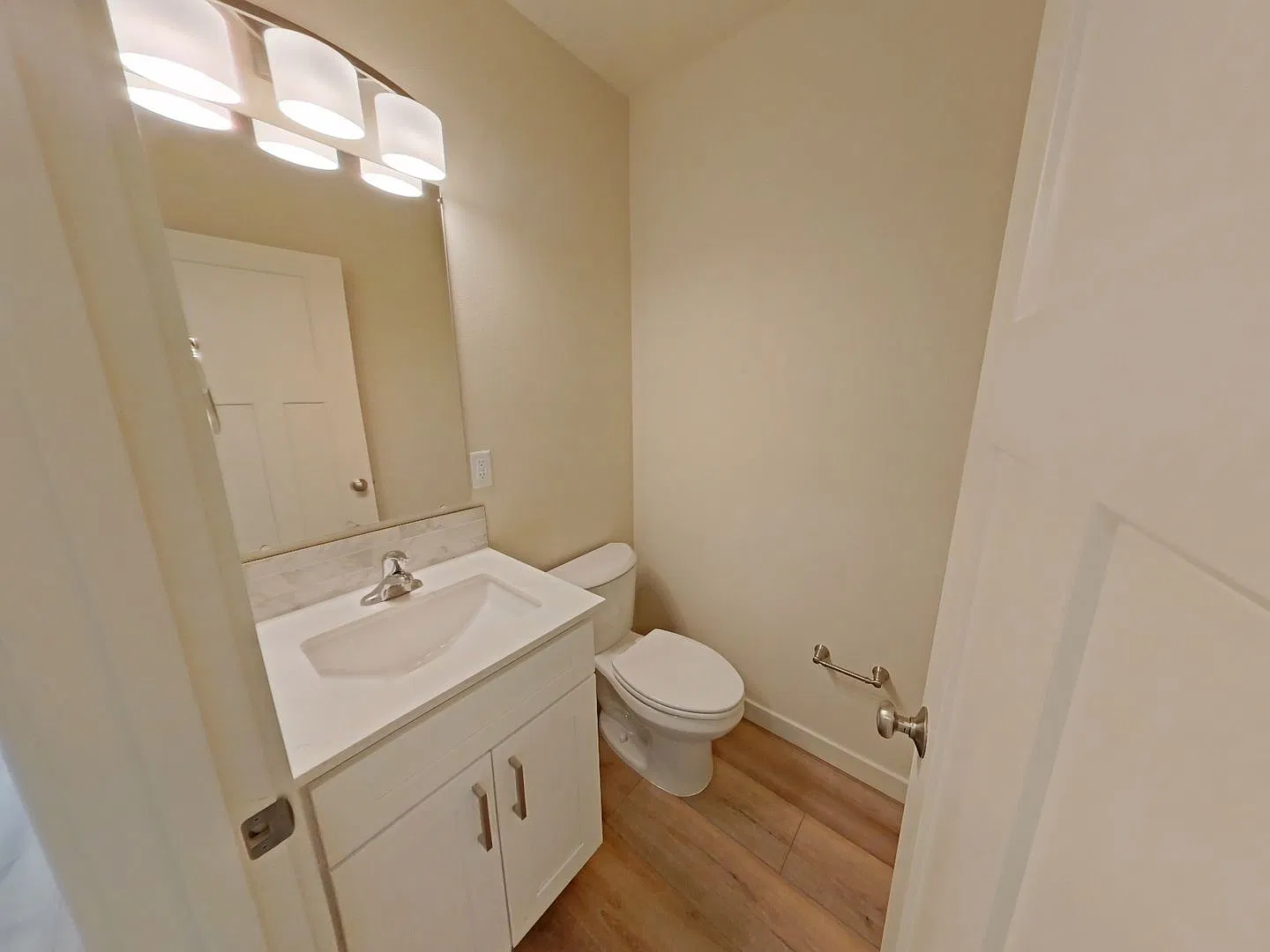Lincoln Street Apartments — Photo 4