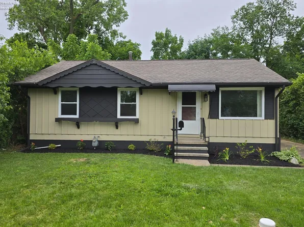 1460 Dixon Dr, Sandusky, OH 44870