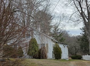 8 Plains Rd, Moodus, CT 06469