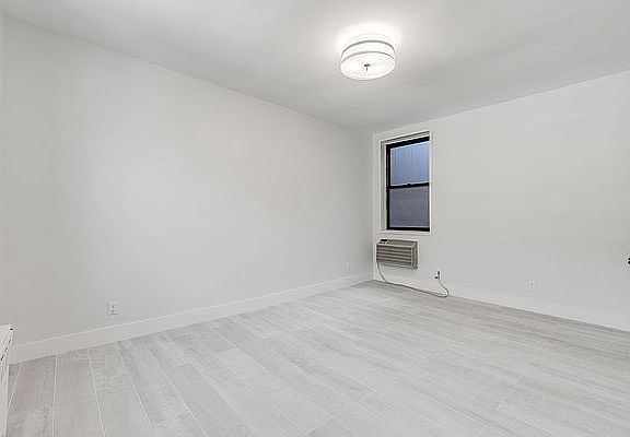 3rd image of 425 E 75th St APT 1E