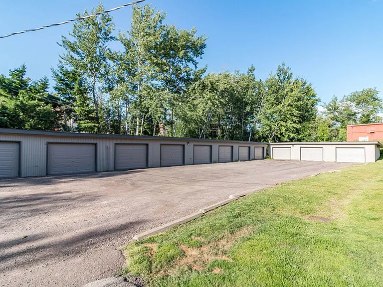 25 W Redwing St #17 — Photo 4