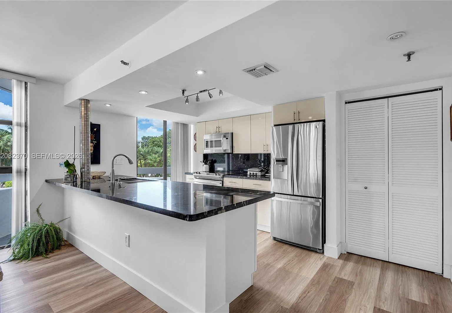 Brickell Park Condo — Photo 1