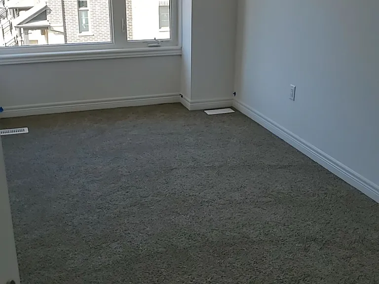 120 Court Dr — Photo 11