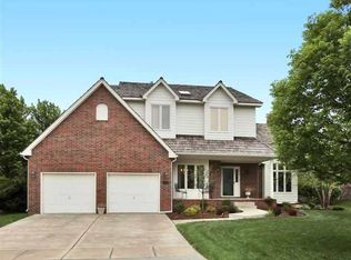 1040 N Woodridge Dr, Wichita, KS 67206