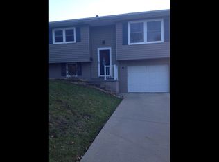 2110 Graham Cir, Dubuque, IA 52002