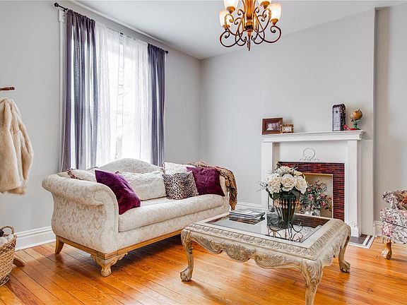 5th image of 3419 Giles Ave