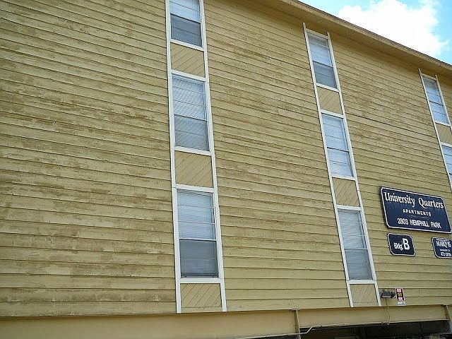 2nd image of 2803 Hemphill Park