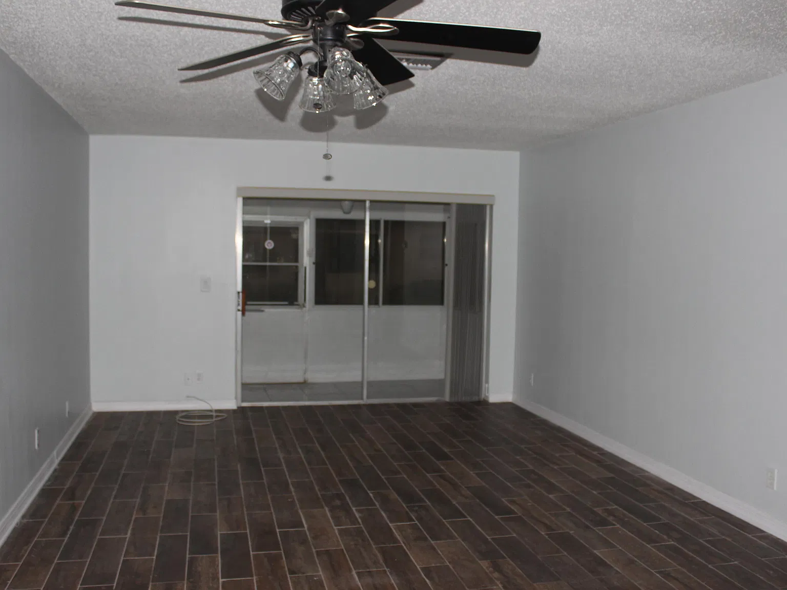 1 bed, 1.5 bath, 662 sqft, $1,490 — Photo 2