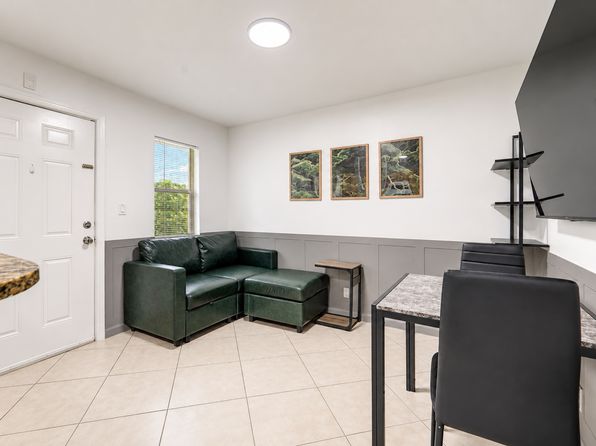 902 SE 1st St APT 23