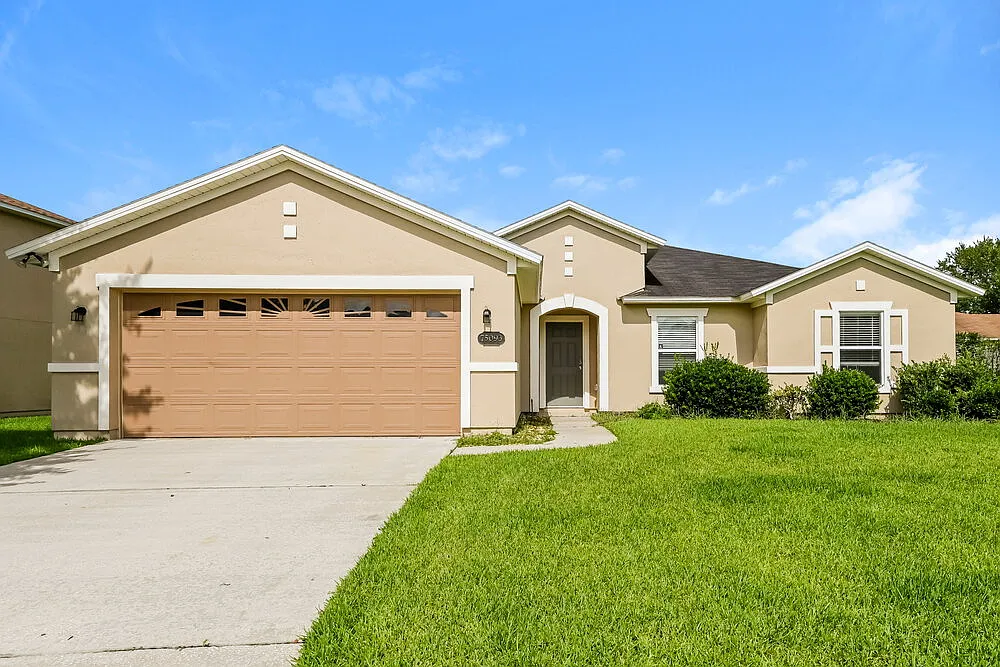 3 bed, 2.0 bath, 1769 sqft, $2,180 — Photo 1