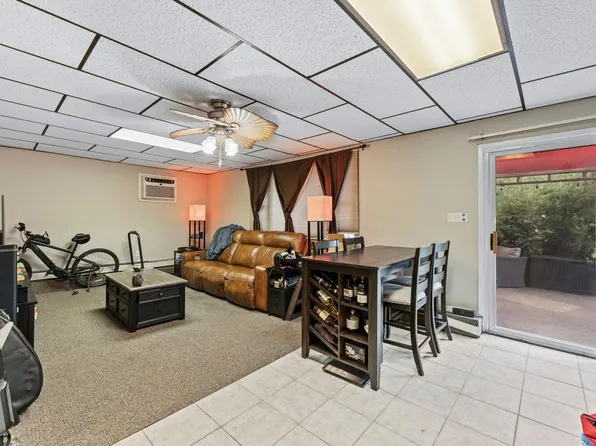 17 Acorn Drive image 28 of 45