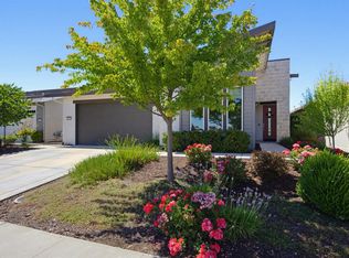 2305 Overjoy Ln, Roseville, CA 95747