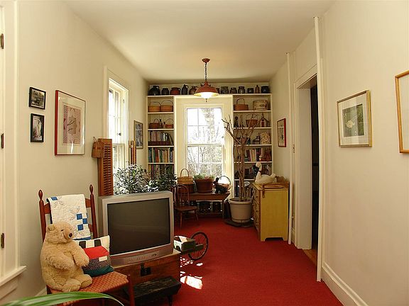 2nd image of 478 New Scotland Ave