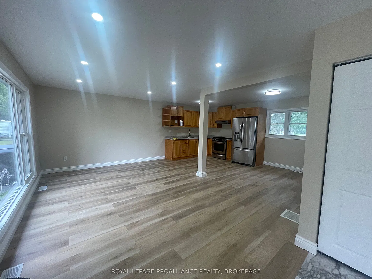 4 bed, $2,500 — Photo 4