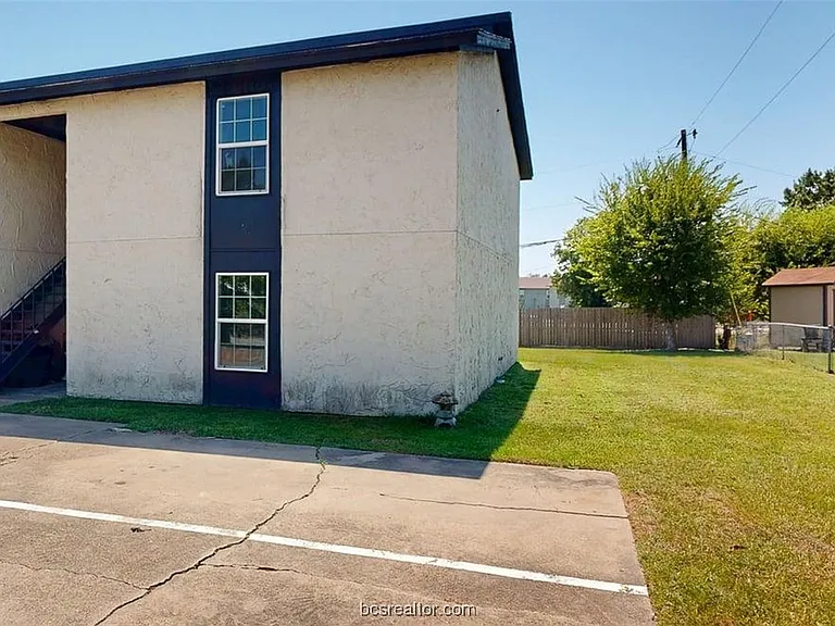 1524 Pine Ridge Dr #B — Photo 20