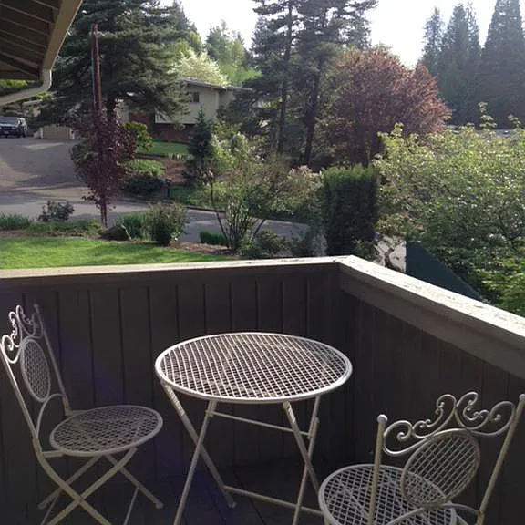 23645 NE Holladay St — Photo 6