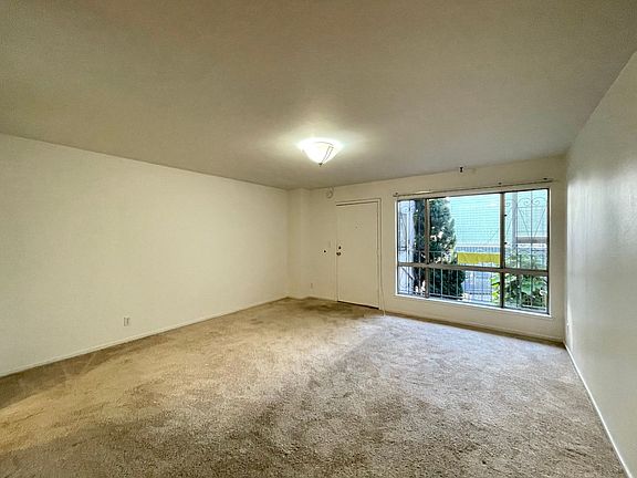 3rd image of 200 Rose St #4