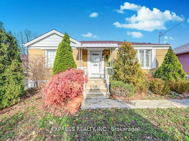 46 William Cragg Dr — Photo 1