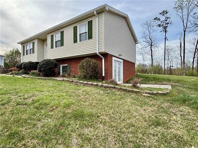147 Scarlet Ln, Mount Airy, NC, 27030