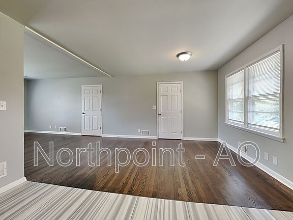 4th image of 7701 Wallace Ave