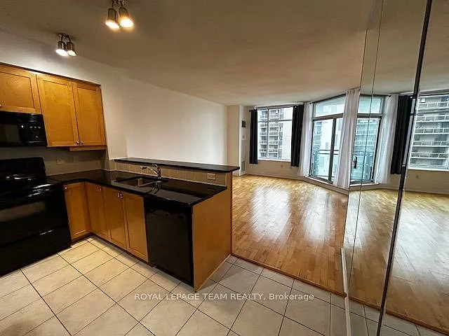 570 Laurier Ave W #1801 — Photo 17