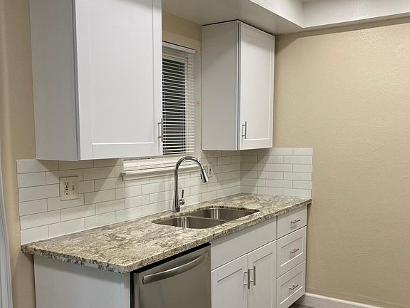 4th image of 260 Richfield Dr APT 2