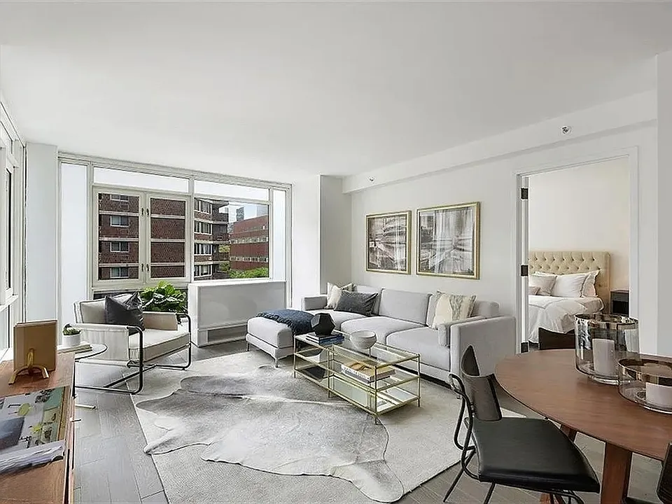385 1st Ave #21B