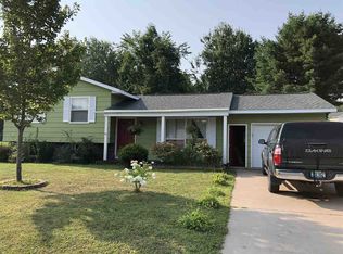125 Iroquois Dr, Negaunee, MI 49866