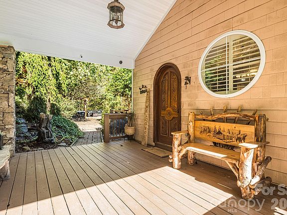 5th image of 2076 Fontana Rd