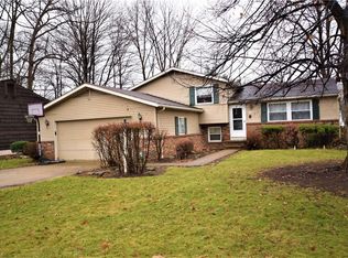 199 Oakhurst Dr, Munroe Falls, OH 44262