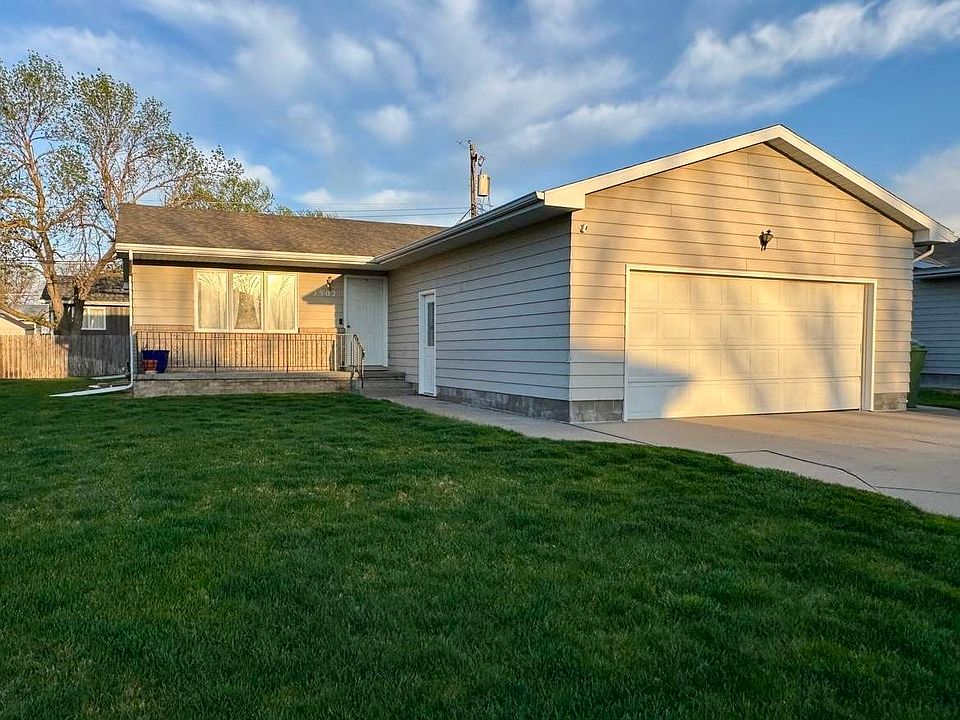 1st image of 3502 G Ave