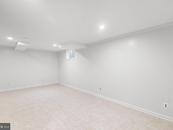 4th image of 5506 Washington Blvd