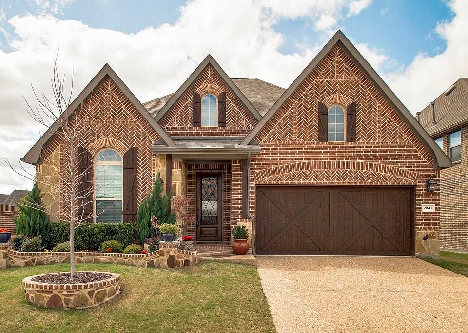 1st image of 2841 Sherwood Dr