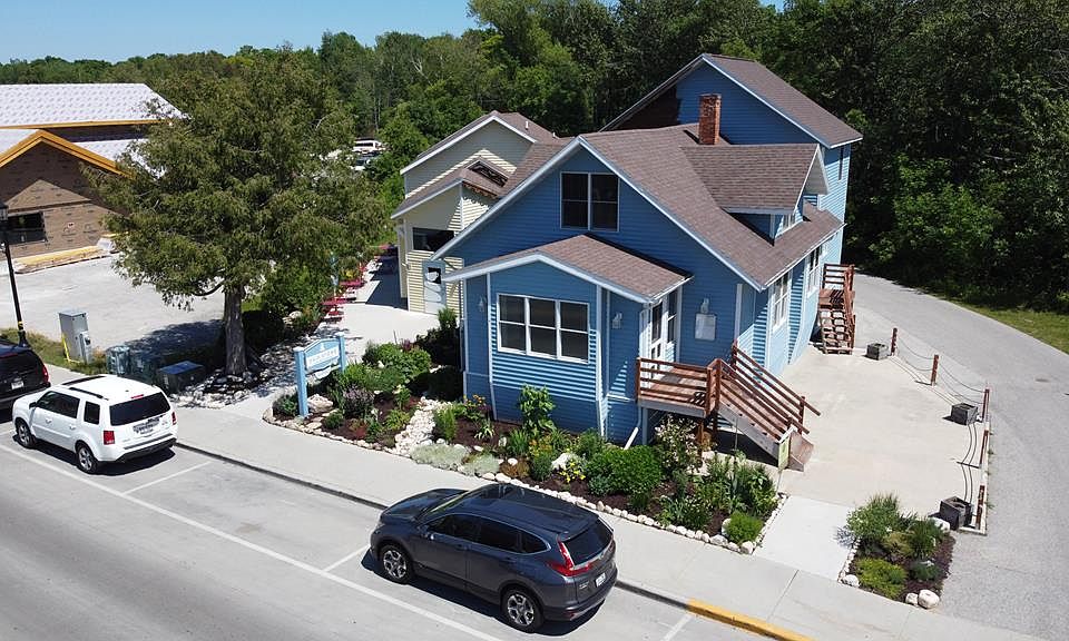 1st image of 10678 N Bay Shore Dr