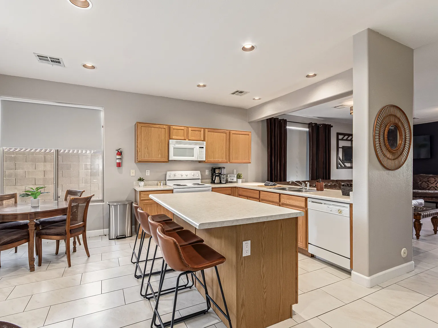 3 bed, 1533 sqft, $2,300 — Photo 2
