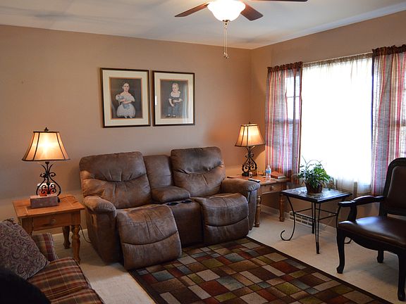 2nd image of 409 Edinborough Dr
