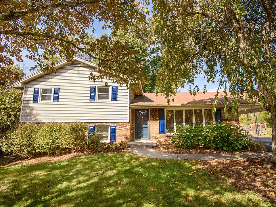 1st image of 70 Linden Ct
