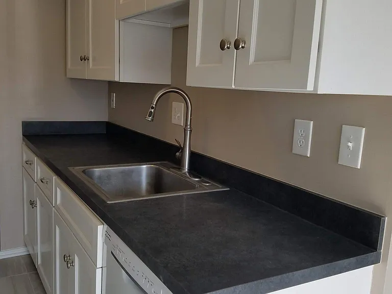 368 Juniper Ct — Photo 2