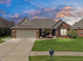 12522 S Cedar Pl, Jenks, OK 74037
