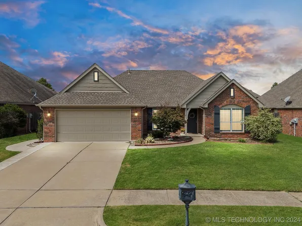 12522 S Cedar Pl, Jenks, OK 74037