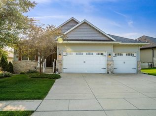 4108 Stewart Ln, Cedar Falls, IA 50613