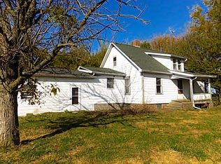 277 E 9th Rd, Dana, IL 61321