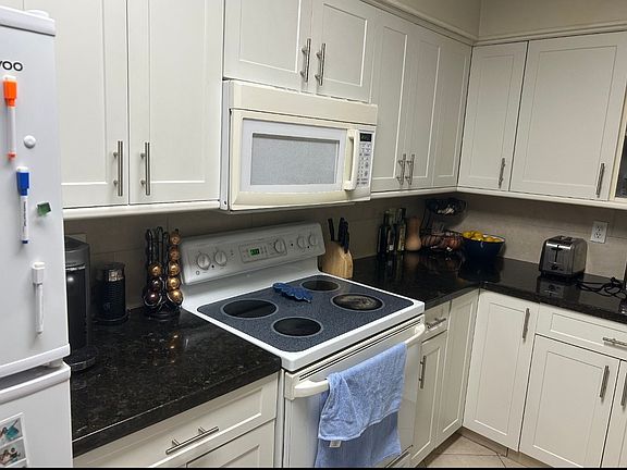 4th image of 8007 NW 15th Mnr