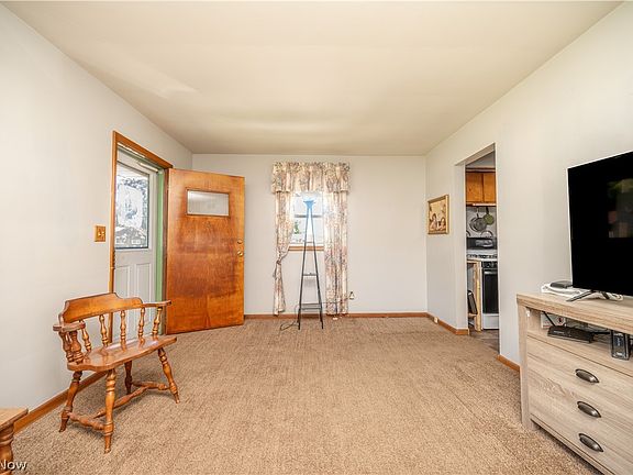 4th image of 3126 Linda Dr NW