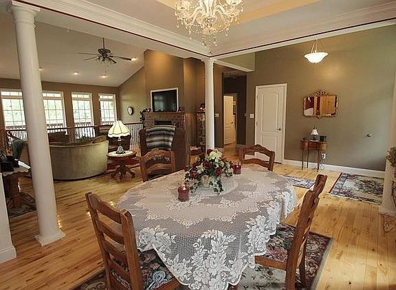 5th image of 6290 Bridle Spur Dr