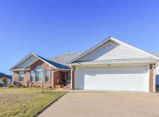 201 Davis Ln, Roland, OK 74954