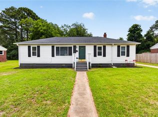 24 Westminister Dr, Hampton, VA 23666